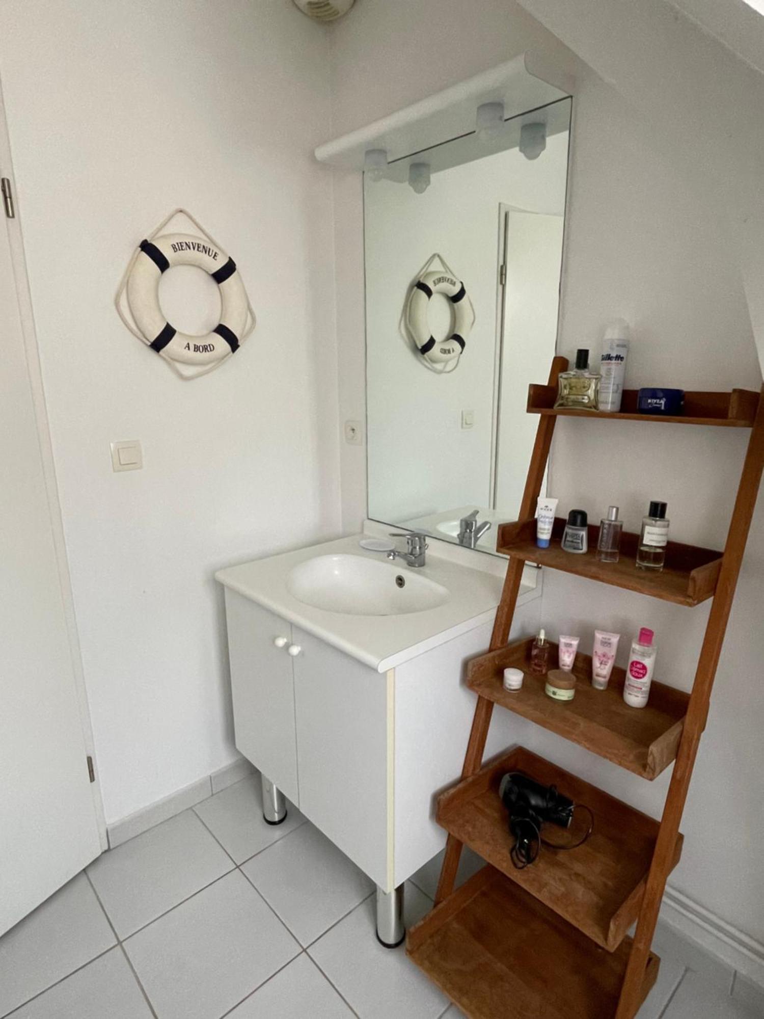 Maison Calme Et Cosy A Port-En-Bessin Pres Du Golf Et De La Mer ภายนอก รูปภาพ