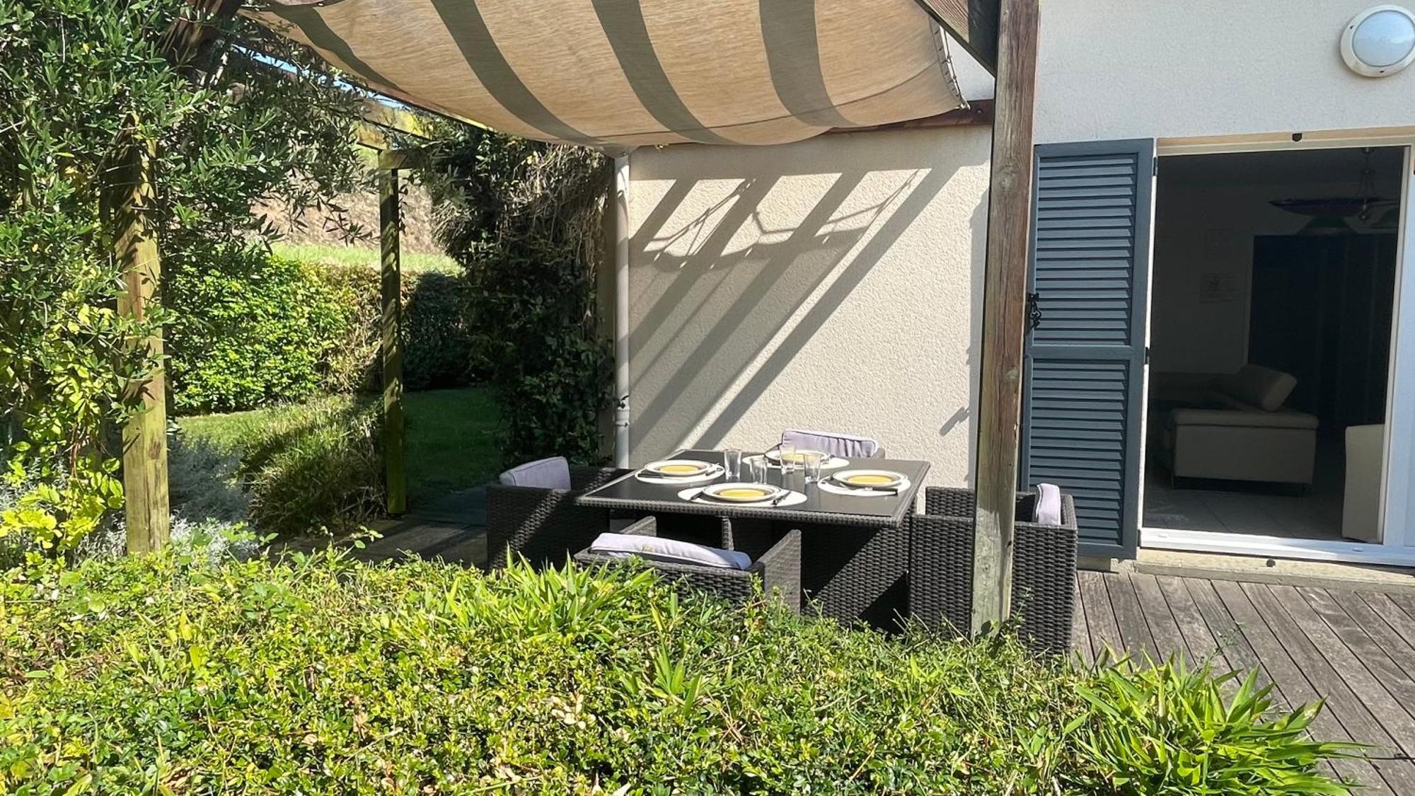 Maison Calme Et Cosy A Port-En-Bessin Pres Du Golf Et De La Mer ภายนอก รูปภาพ