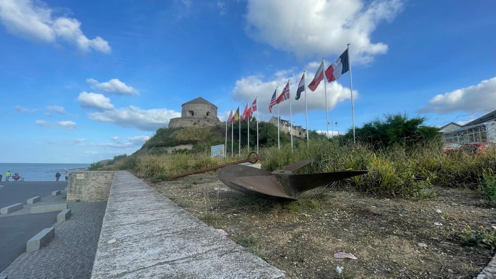 Maison Calme Et Cosy A Port-En-Bessin Pres Du Golf Et De La Mer ภายนอก รูปภาพ