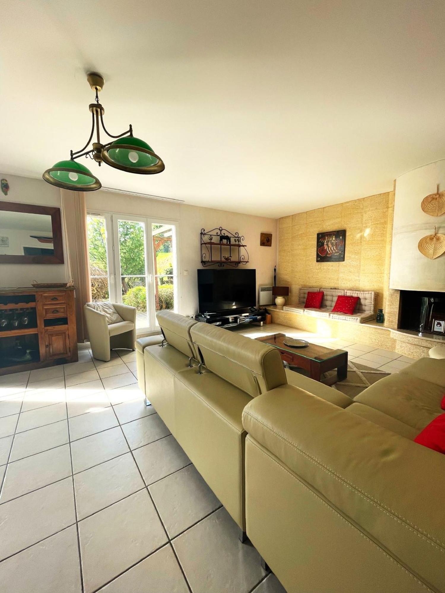 Maison Calme Et Cosy A Port-En-Bessin Pres Du Golf Et De La Mer ภายนอก รูปภาพ