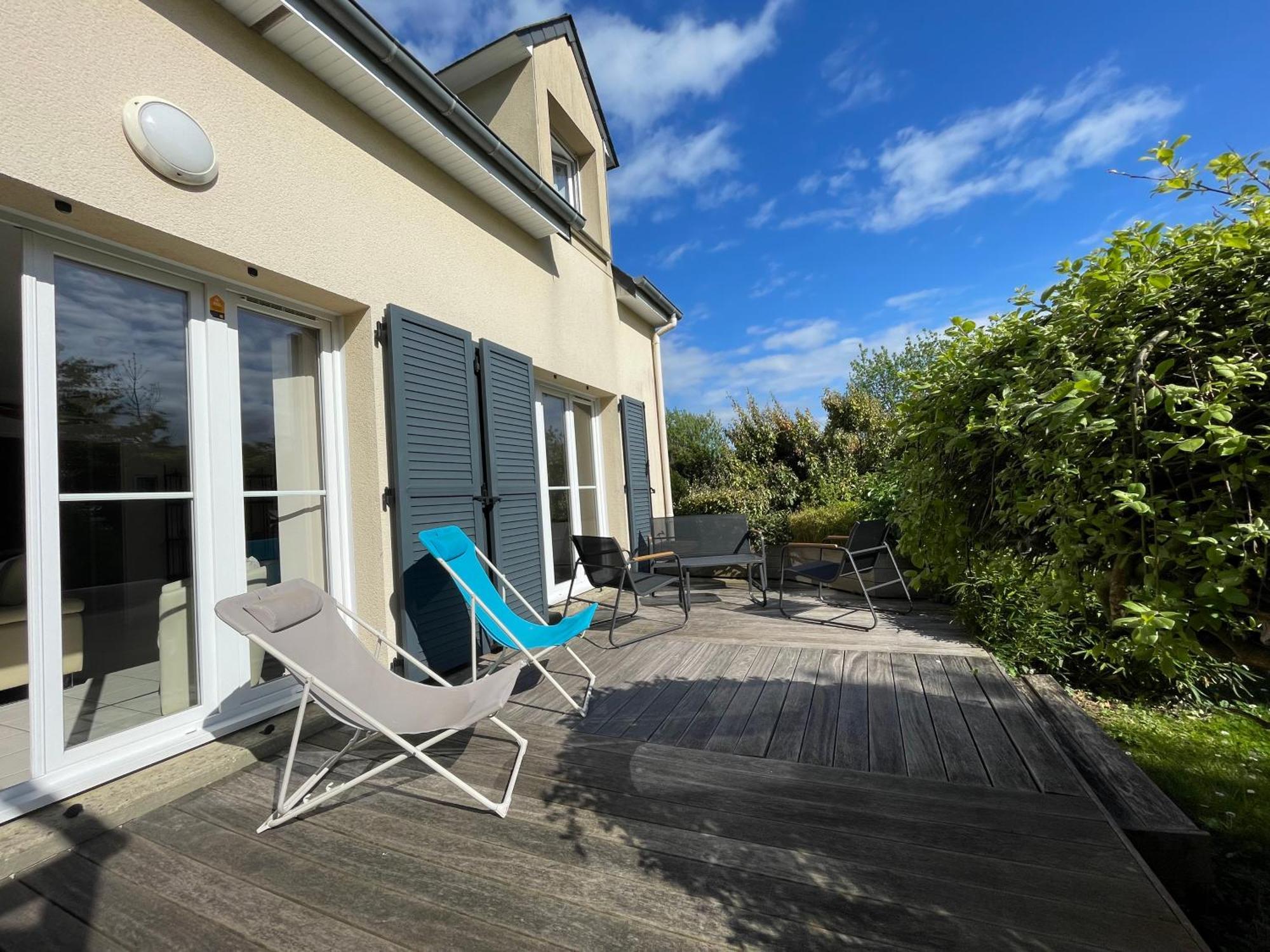 Maison Calme Et Cosy A Port-En-Bessin Pres Du Golf Et De La Mer ภายนอก รูปภาพ