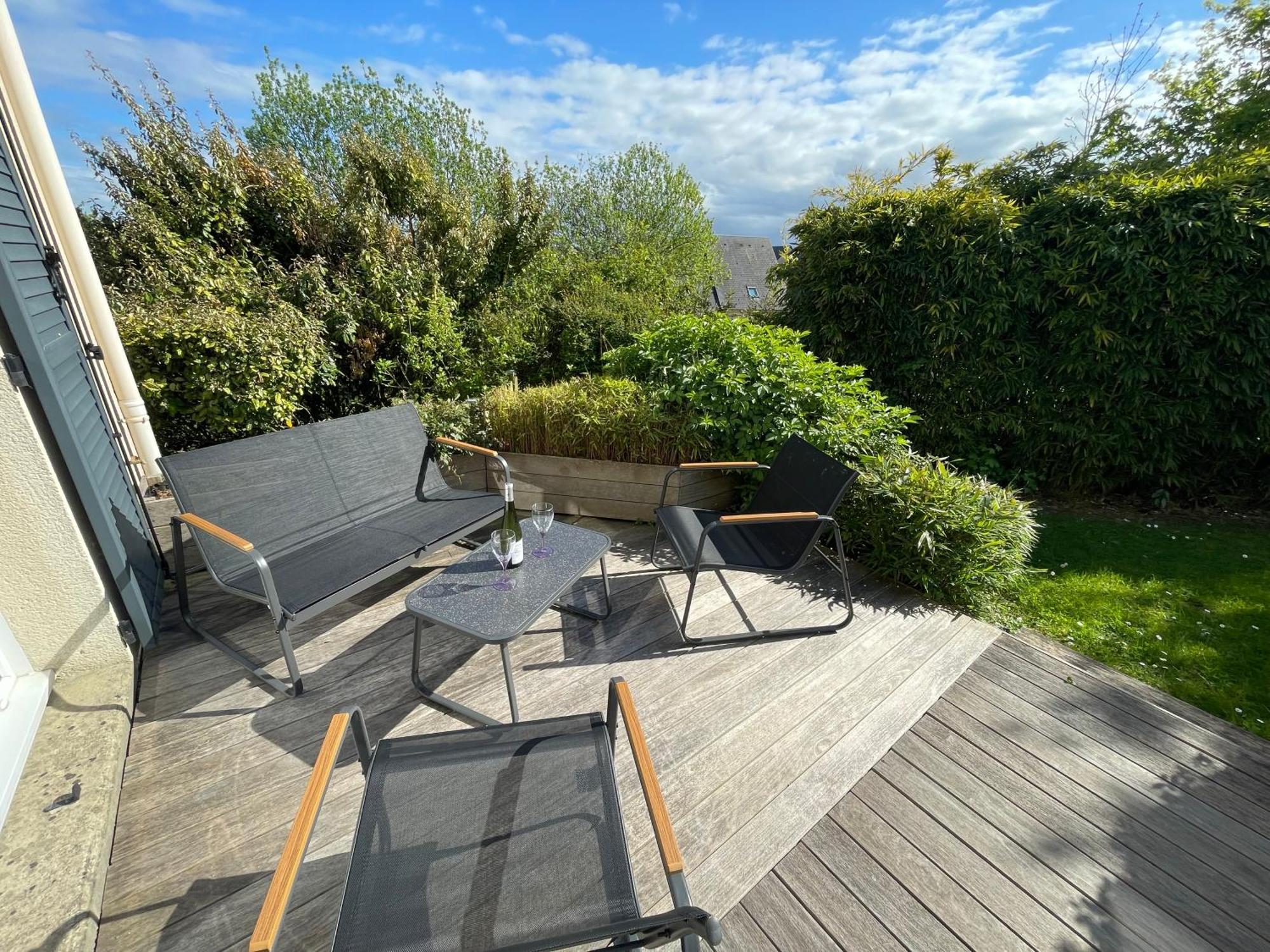 Maison Calme Et Cosy A Port-En-Bessin Pres Du Golf Et De La Mer ภายนอก รูปภาพ
